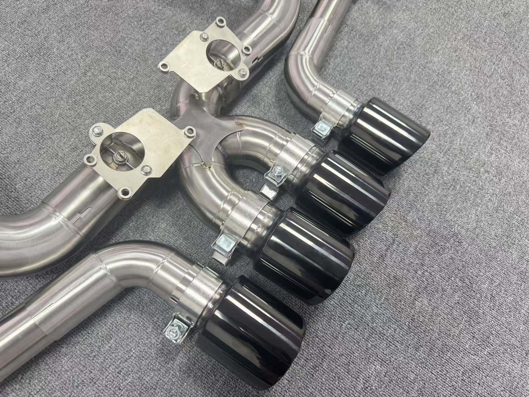 Chevrolet C8 Corvette Z06 Performance Exhaust System