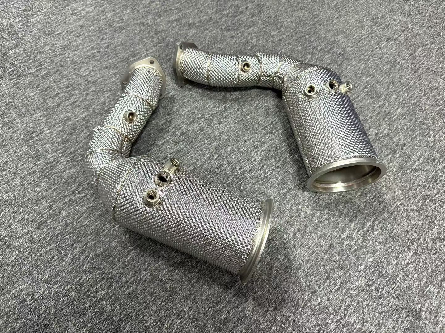 Lamborghini URUS 4.0T High-performance downpipes