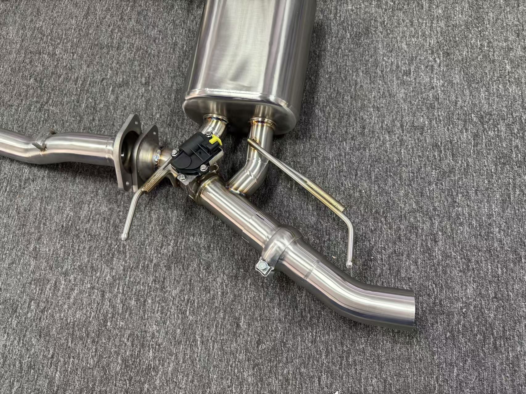 Aston Martin DB9 Valvetronic Exhaust