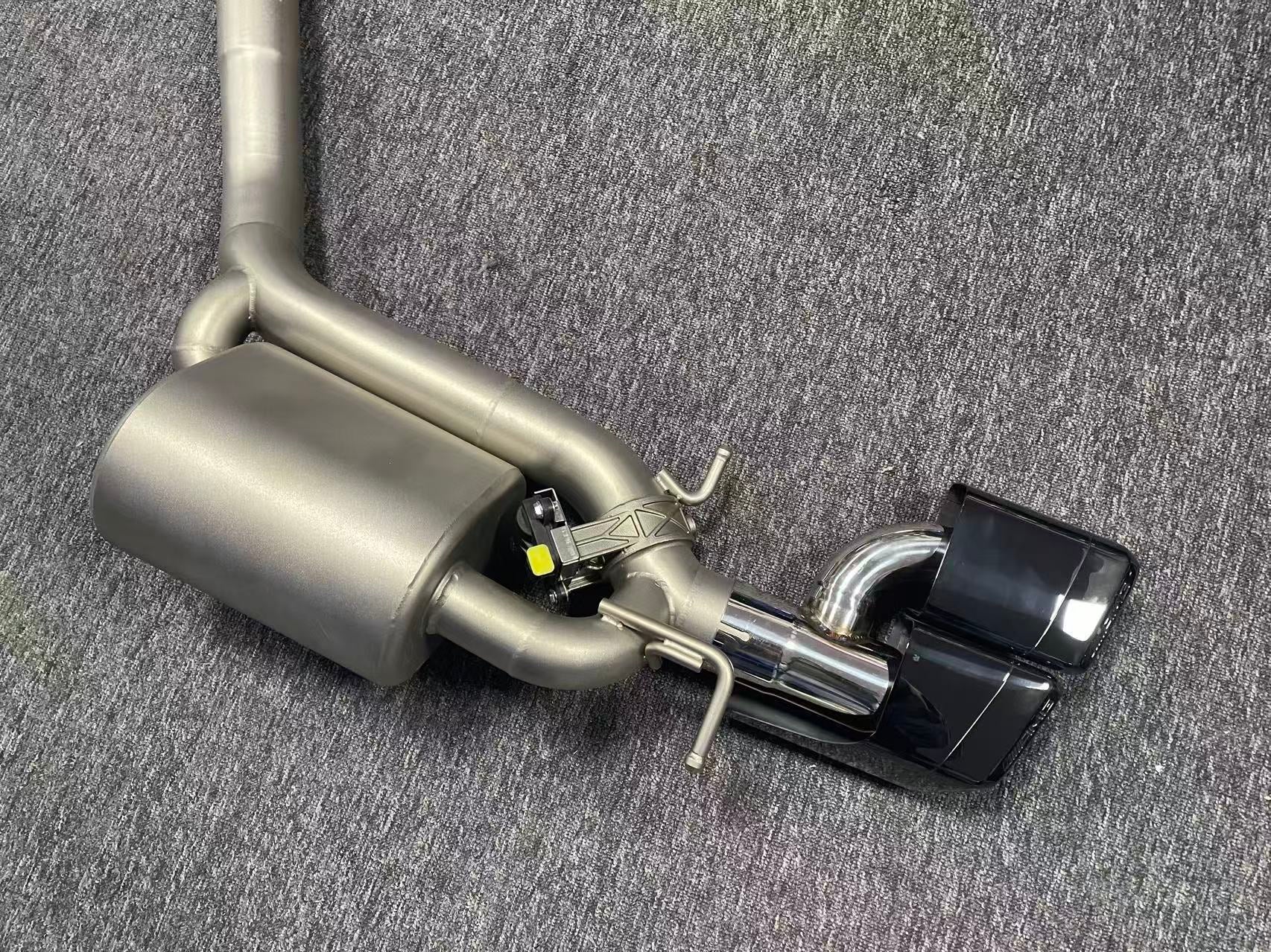 Mercedes Benz E63/CLS63 AMG Valvetronic Exhaust System