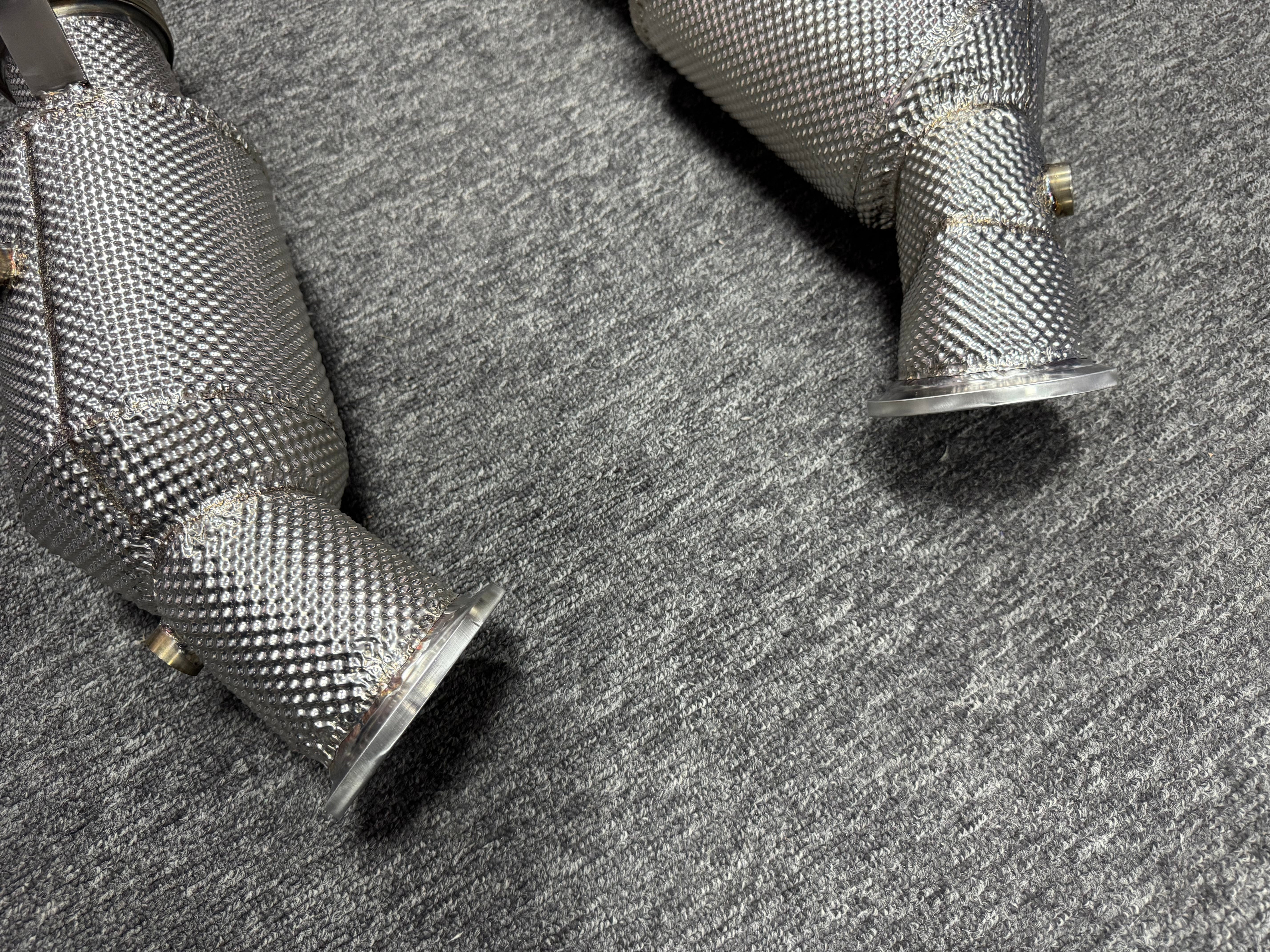 BMW G12 M760i 6.6T V12 Performance Downpipes